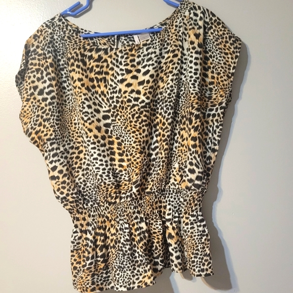 Leopard top/elastic waist - Picture 1 of 3